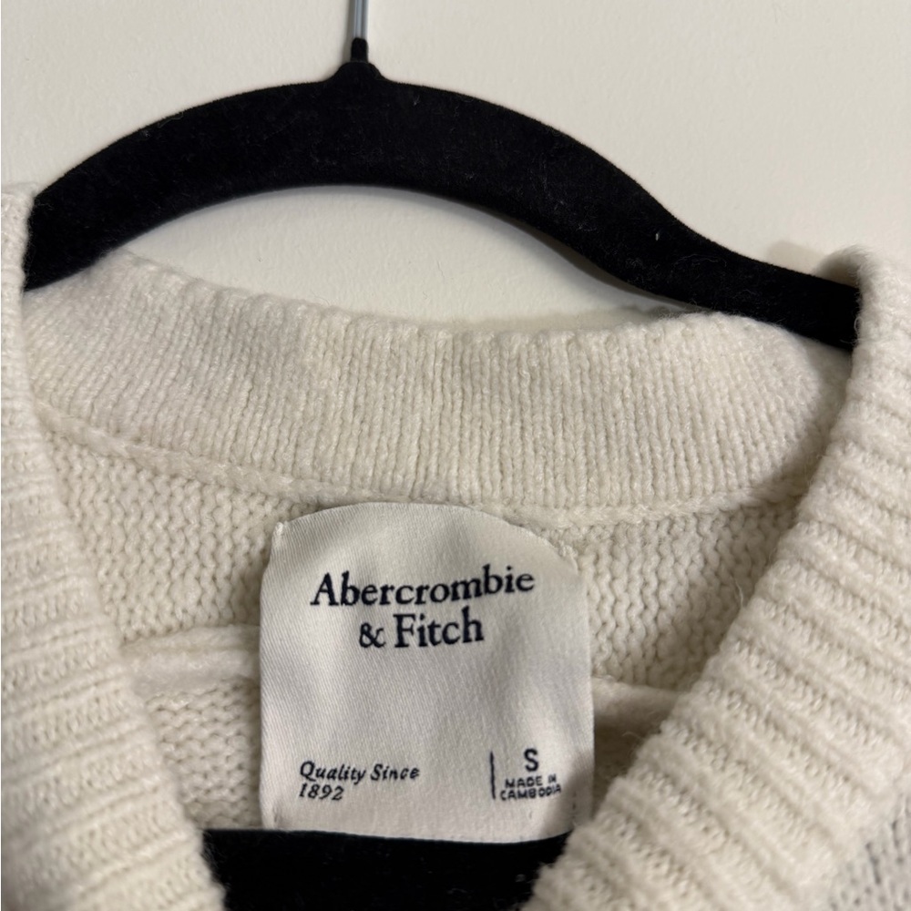 Abercrombie & Fitch Cream Crew Neck Sweater - Picture 5 of 5